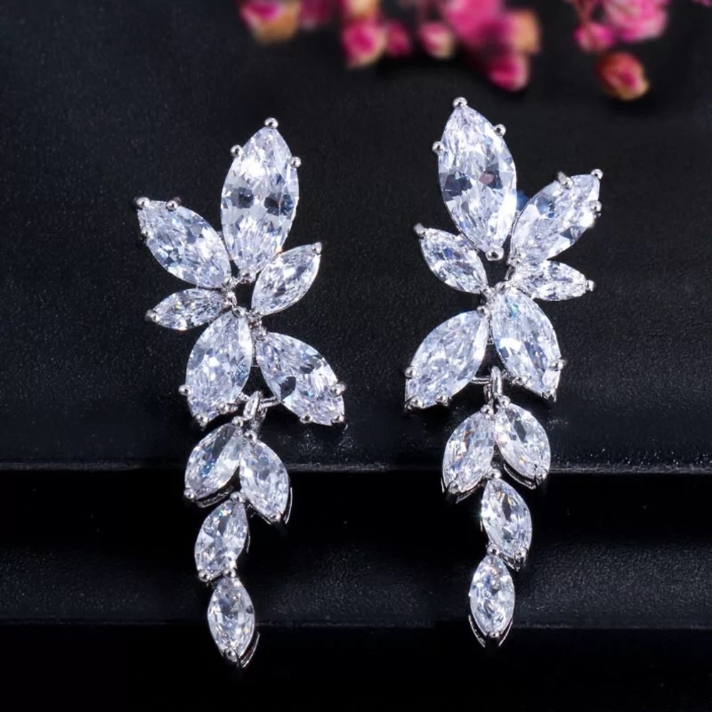 18K White Gold Marquise Cut Cluster Flower CZ